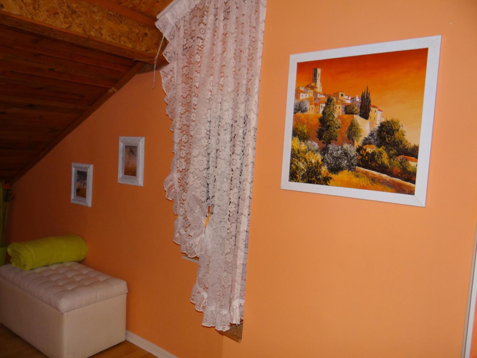 Orange Flower Sofia