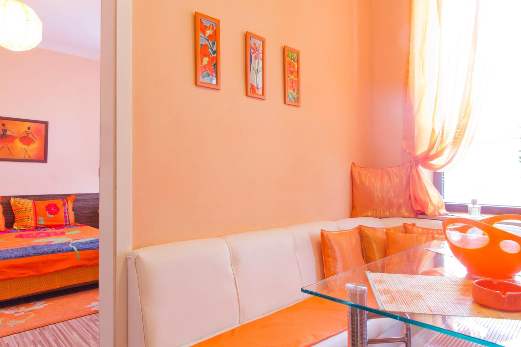 Orange Flower Appartement *