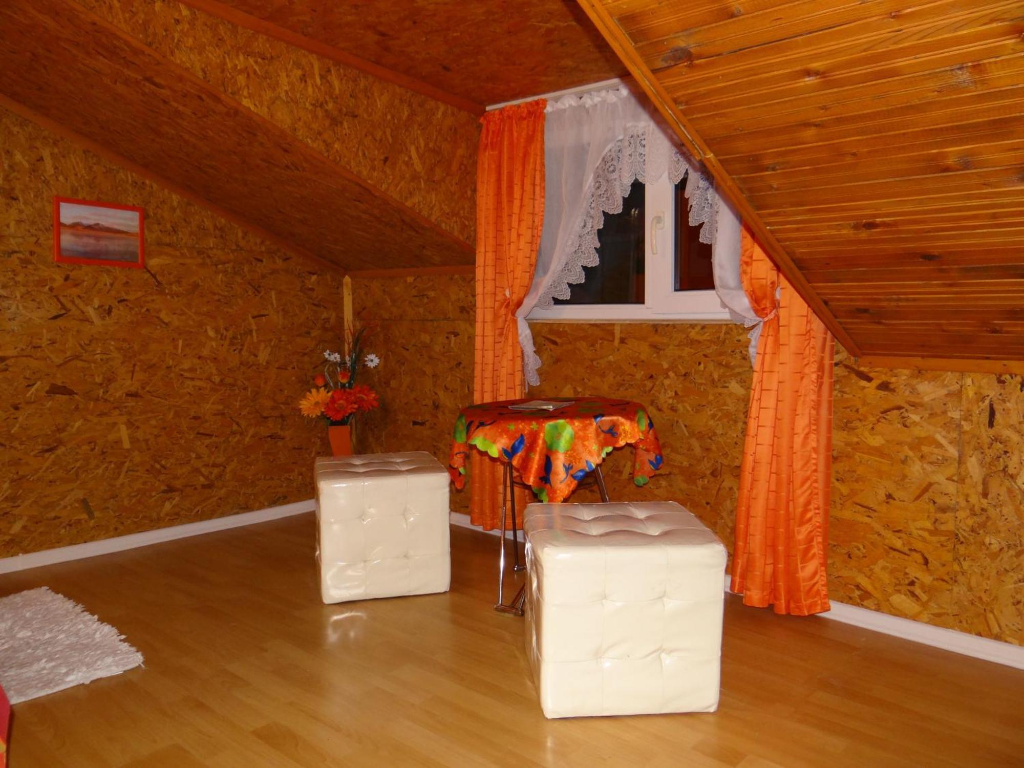 Apartament Orange Flower