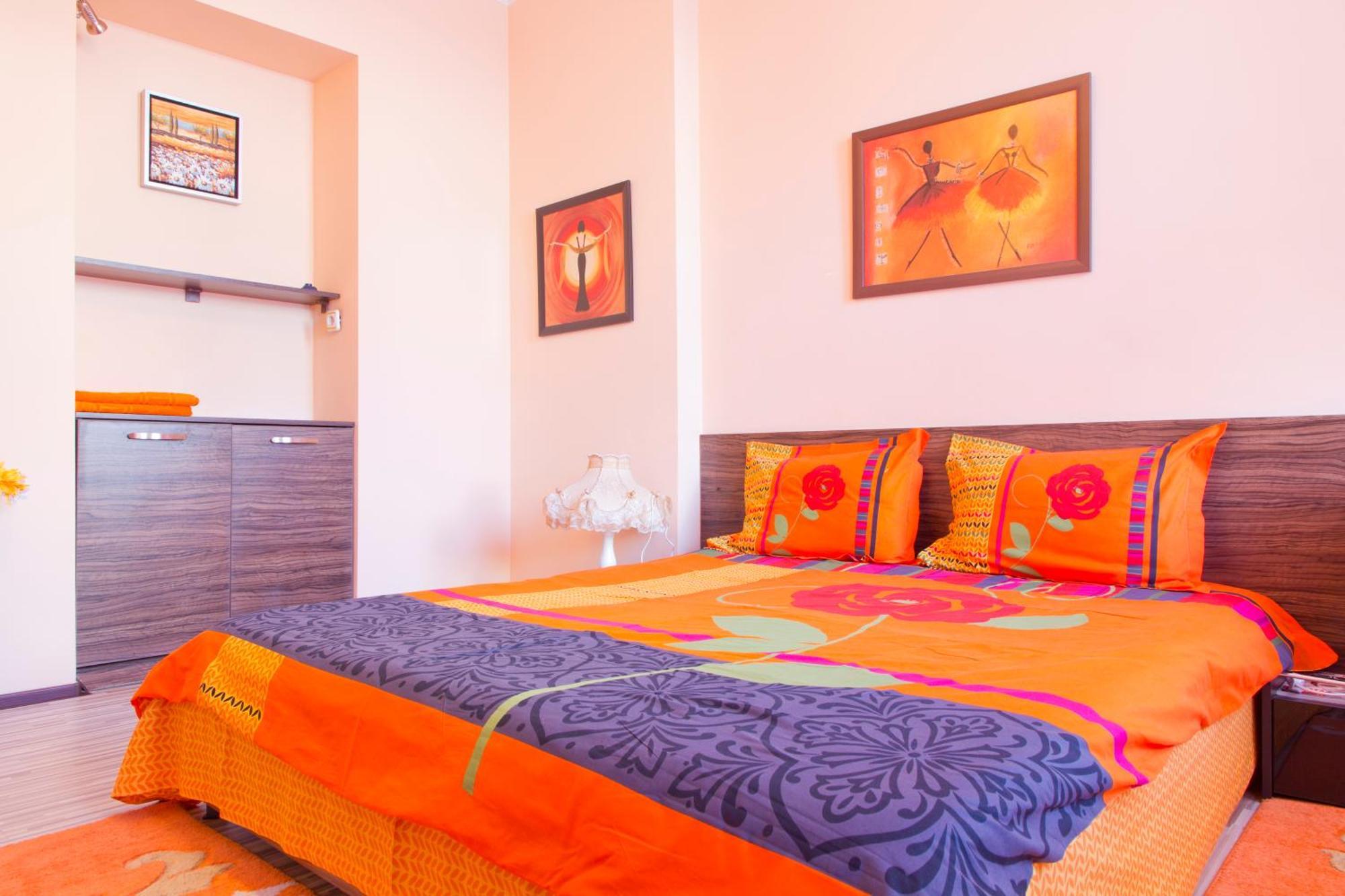 Apartament Orange Flower